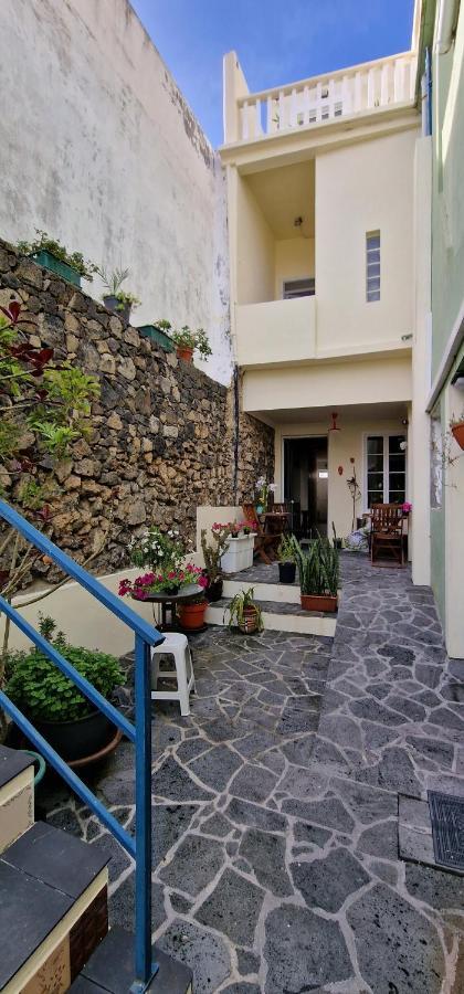 A-Típica GuestHouse Ponta Delgada Exterior foto